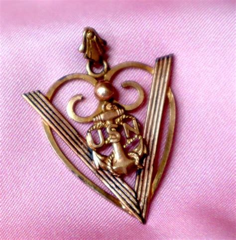 wwii victory 1940s us navy sweetheart necklace pendant gold filled united states anchor heart v