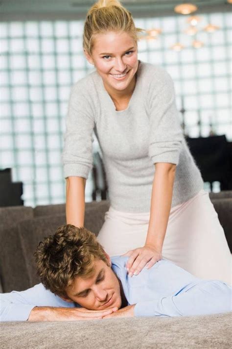 How To Give Your Husband A Massage Hell Love Massage Therapy Massage Benefits Massage Tips
