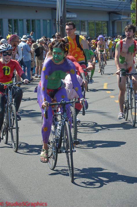 Fremont Summer Solstice Parade Naked Bike Riders Guerilla