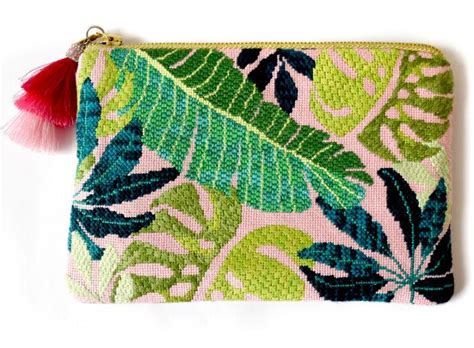Clutch Fun Needlepoint Kit - Pink