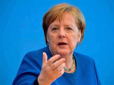 Wir lieben angela merkel ♥ merkel ist das beste staatsoberhaupt auf der welt. Coronavirus: 70% of population likely to be infected, experts tell Angela Merkel | The ...