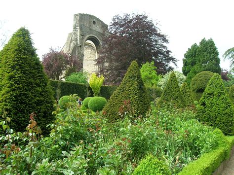 The Abbey House Gardens Malmesbury Wiltshire Beautiful Gardens Wall