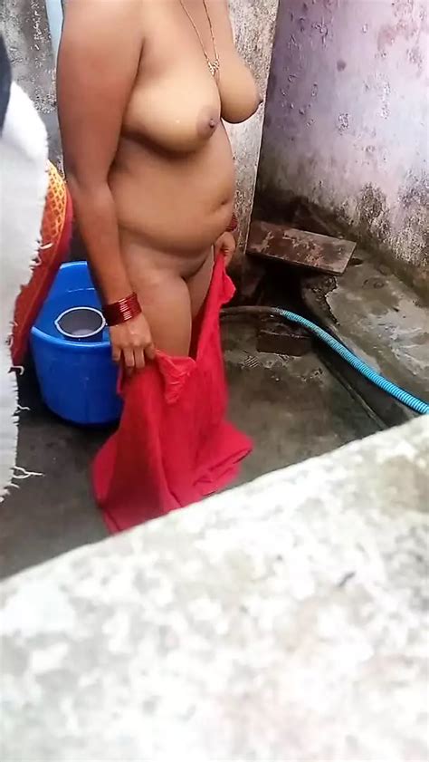Naha Rahi Chhoti Bhabhi Ki Chut Dekha Porn 30 Xhamster