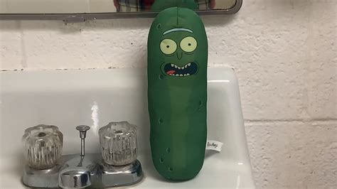 1 Minute Of Pickle Rick Youtube
