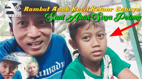 Merk cat rambut untuk menutupi uban, seperti l'oreal professionnel, rudy hadisuwarno, dan sedangkan wujud krim dan sampo yang memiliki kemungkinan kecil untuk tumpah juga tepat untuk selain itu, kerusakan rambut yang ditimbulkan juga lebih kecil sehingga dapat dikatakan lebih aman. Rambut si Anak kecil keluar cahaya kuning saat akan aku ...