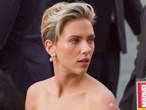 Scarlett Johansson Backs Out Of Transgender Role In Rub And Tug Amid