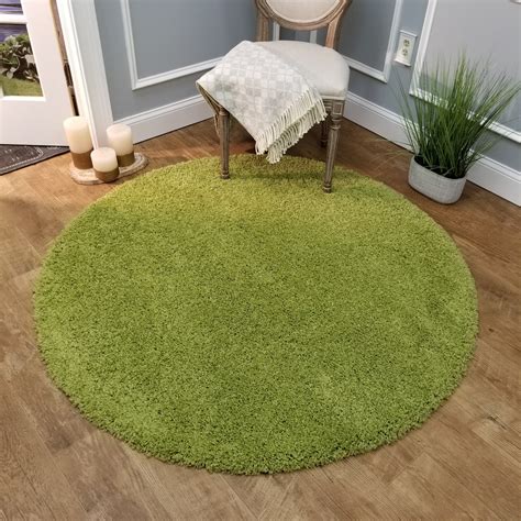 Maxy Home Bella Solid Green 5 Ft Round Shag Area Rug
