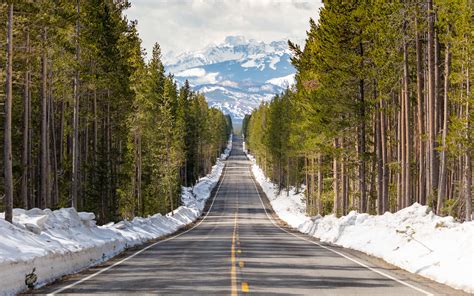 Download Wallpaper 3840x2400 Road Forest Trees Snow Mountains