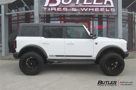 Ford Bronco With 22in Tis 547b Wheels Exclusively From Butler Tires And