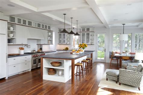 18 Fantastic Coastal Kitchen Designs For Your Beach House or Villa