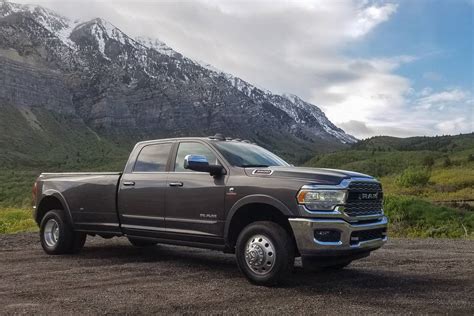 2019 Ram 3500 Mpg What To Expect With 1000 Torques Towing 16000