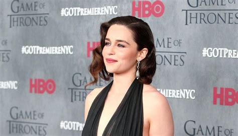 Emilia Clarke Reveals Game Of Thrones Bosses Guilt Tripped Her Into Nude Scenes Newshub