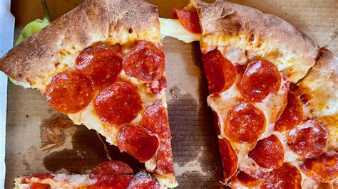 We Tried Papa John S New Epic Pepperoni Stuffed Crust Pizza Here S How It Went