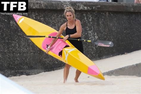 candice warner shows off her incredible figure on the beach in sydney 113 photos onlyfans