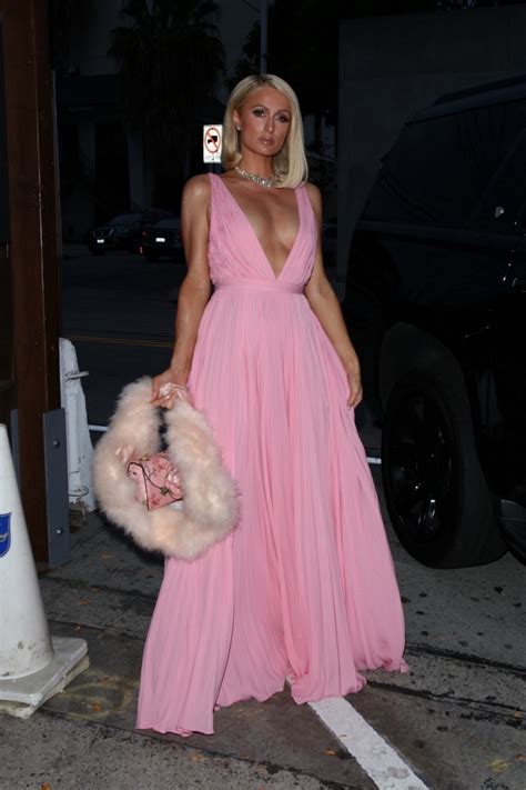 Paris Hilton In A Valentino Dress And Hollywoods Biggest Diamonds At
