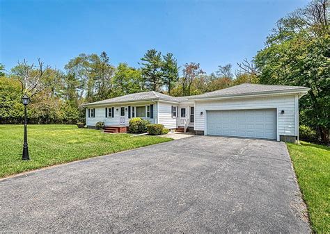 235 Chase Rd Dartmouth MA 02747 Zillow