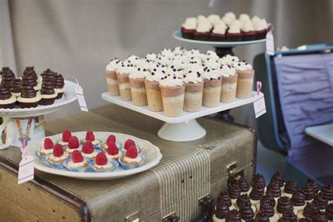 We absolutely adore these mini dessert recipes. Miniature Deserts instead of cake! Tiramisu's, Cheesecakes ...