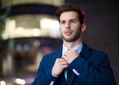 How to Attract Women: 12 Strategies to Transform Your Dating Life » GoDates