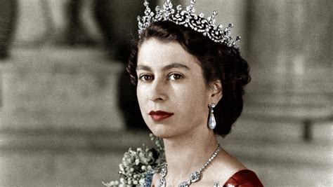 pivotal moments in queen elizabeth ii s 63 year reign as uk s monarch