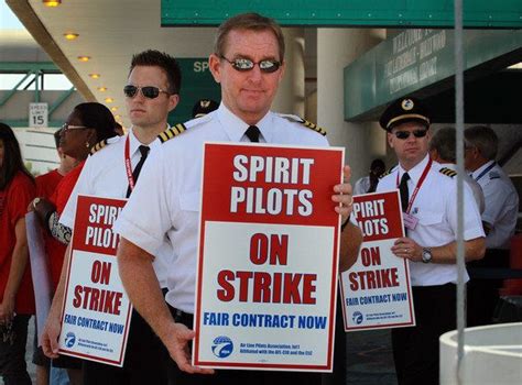 5 Disruptive And Unruly Airline Strikes Huffpost Life