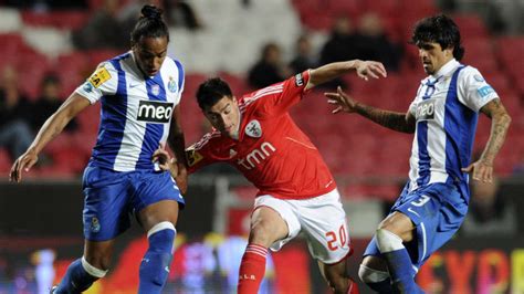 Benfica Vs Porto : Sl Benfica Players Franco Cervi C Zivkovic