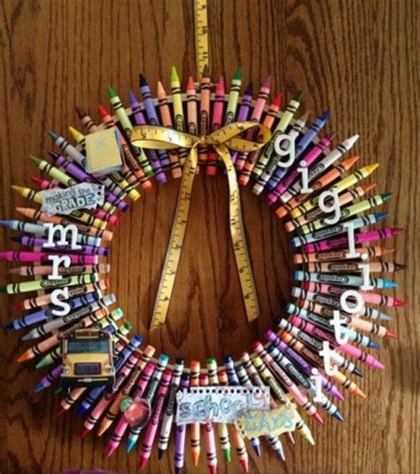 Price and stock could change after publish date, and we may make money from these links. 20 Creative Wreath Ideas for Christmas - Hative