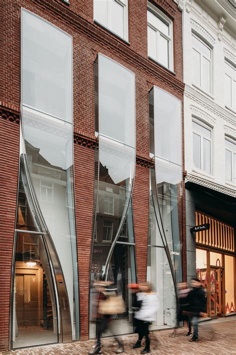 UNStudio's new facade renovation in Amsterdam showcases a playful approach to glass | News ...