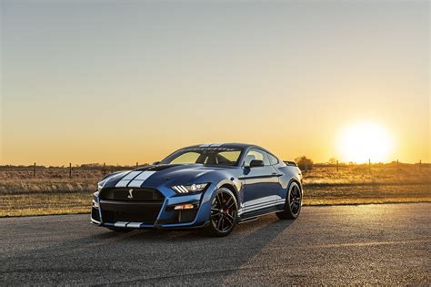 Watch This 2021 Ford Mustang Shelby Gt500 Put 1000 Hp To Good Use On