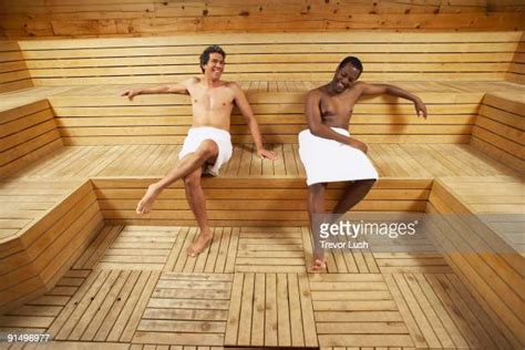 Men In Sauna Photos Et Images De Collection Getty Images