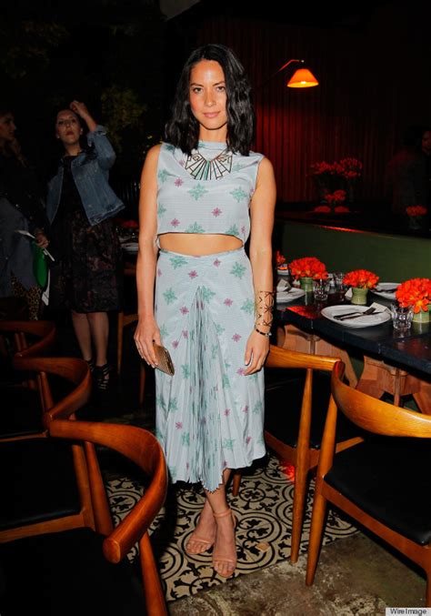 Olivia Munns Crop Top Has Officially Convinced Us To Try The Look