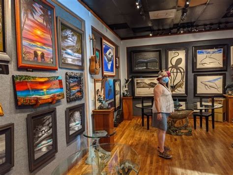 wyland galleries temp closed 70 photos and 28 reviews 711 front st lahaina hawaii art