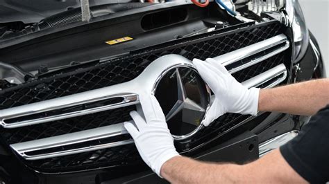 Daimler Anhaltender Chip Mangel Erneut M Ssen Tausende In Kurzarbeit