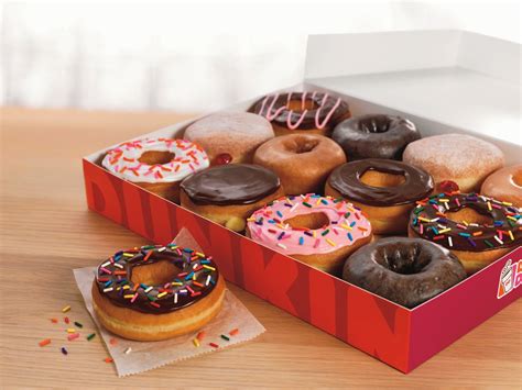 Dunkin donuts menu includes their famous variety of donuts along with other baked goods including munchkins, bagel sandwiches, croissant sandwiches, deluxe grilled cheese, muffins, big n' toasted, coolatta, coffee and many more. Dunkin' Donuts Menu Prices 2017