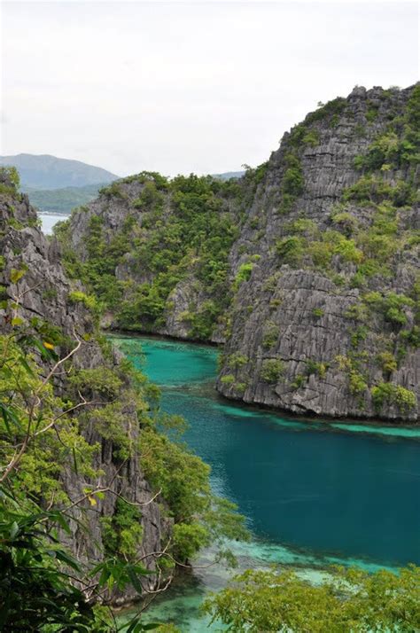 Get ready for amazing beaches, island hopping & underwater adventures with this palawan itinerary. Filipiny - Palawan - Podróże
