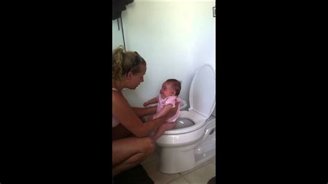 15 Week Old Peeing On Toilet Youtube