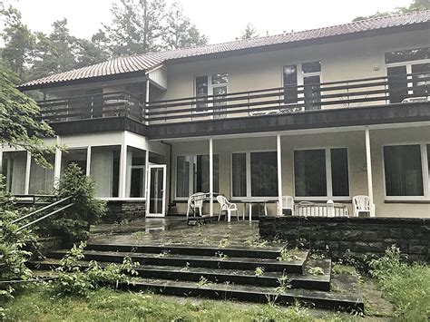Nach einer ausführlichen ärztlichen aufnahme am anreisetag im haus brandenburg,war die hoffnung groß das die reha ärztliche begleitung findet. Das Antlitz von Wandlitz