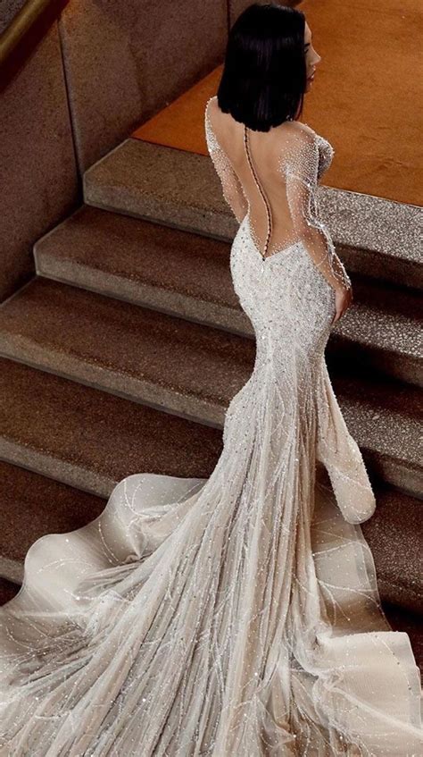 These Breathtaking Wedding Dresses We Can T Get Enough Of Wedding Dress Long Sleeve Beautiful