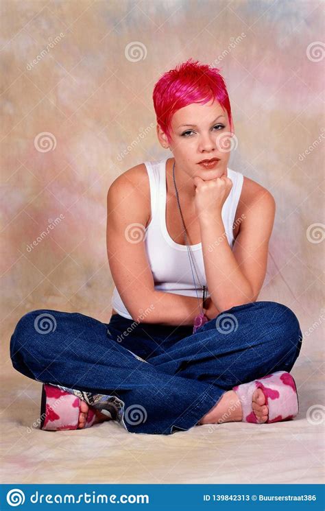 Female Singer Pink Editorial Stock Photo Image Of Dancer 139842313