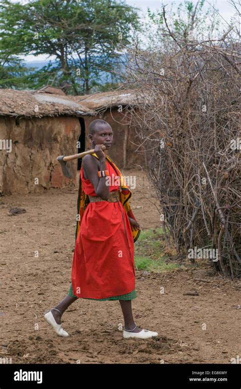 Masai Mara Kenya September 23 Young Masai Woman With Ax On