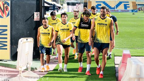 Discover all the players and coaches of the official villarreal cf 2020/21 squad in laliga santander by going to the official laliga website. El Villarreal CF modifica su pretemporada por un nuevo ...
