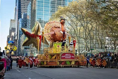 New York City Thanksgiving Day Parade Including Gourmet Brunch 2024