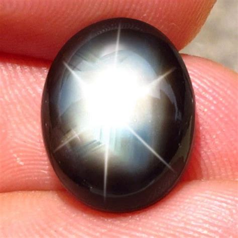 Asterism In Gemstones 1312 Carat Black Star Sapphire Gorgeous