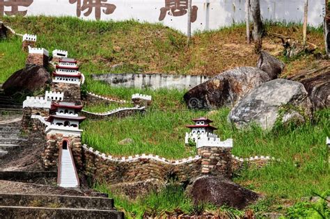 It is located in diamond hills, kowloon, hong kong. Mini China Great Wall In Fu Lin Kong Temple Editorial ...