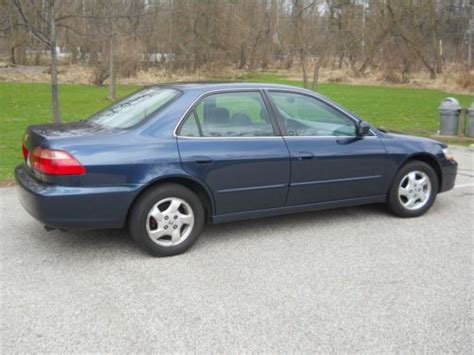 Find Used 1999 Honda Accord Ex Sedan 4 Door 23l In Brook Park Ohio