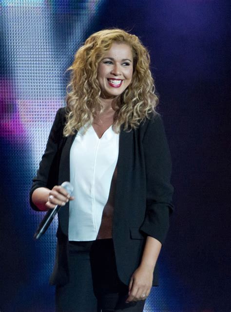 Chimène badi — la vie qui gagne 03:19. Chimène Badi relookée et métamorphosée en blonde, elle dévoile son nouveau clip Photos - Télé Star