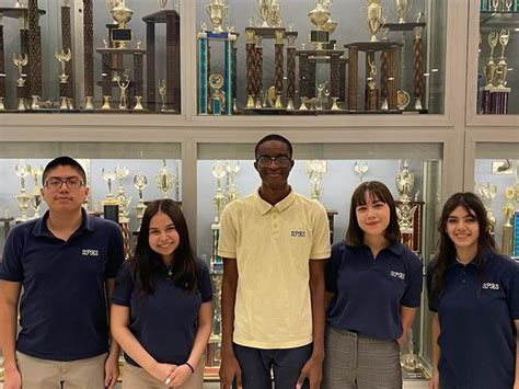 Five Science Park High School Students Receive Questbridge Scholarships