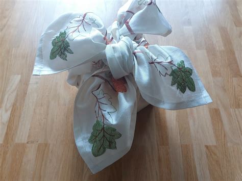 furoshiki geschenke verpacken mit stoff