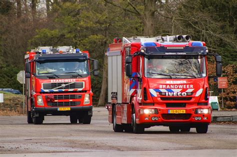Rond maastricht is een groot deel van de zondagochtend geen treinverkeer mogelijk geweest na een aanrijding met een persoon. Treinverkeer korte tijd plat in verband met brand ...