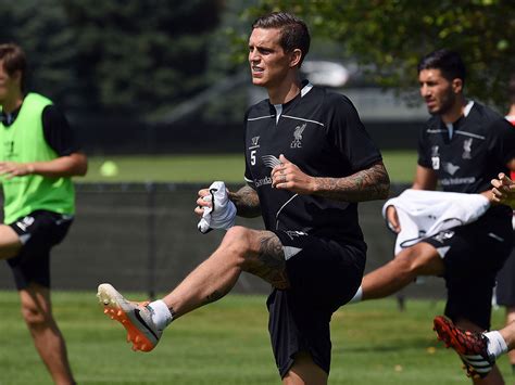 daniel agger transfer latest arsenal ready to move for liverpool defender to replace thomas