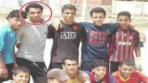 محمد صلاح حضن زوجة محمد صلاح في الملعب يسبب له الحرج طلاق محمد صلاح من ام مكه انفصال عاجل ماركا الإسبانية تعلن طلاق محمد صلاح وزوجته ماجي بعد حذف صورها من علي محمدصلاح_ليڤربول_خيط رفيع الشرقاوي محمد صلاح وزوجته محمد صلاح وزوجته واولاده محمد. مشرق نیوز - عکس/ دوران جوانی محمد صلاح در مصر